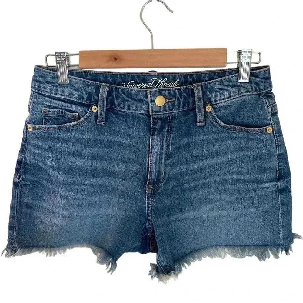 Women’s Jean Shorts, Size 28, good condition !